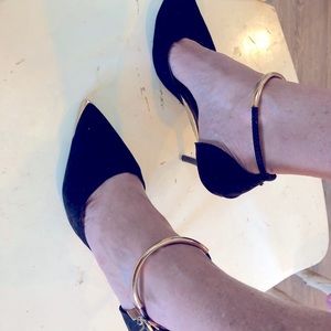 CARRIE-XI-size 39.  Very feminine for dress events. Heels 3”.